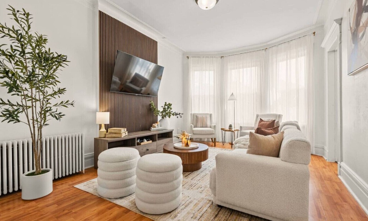 Hoboken House | Charming 3BR sec to Skyline Views - 20 Min to New York City - Near Met Life