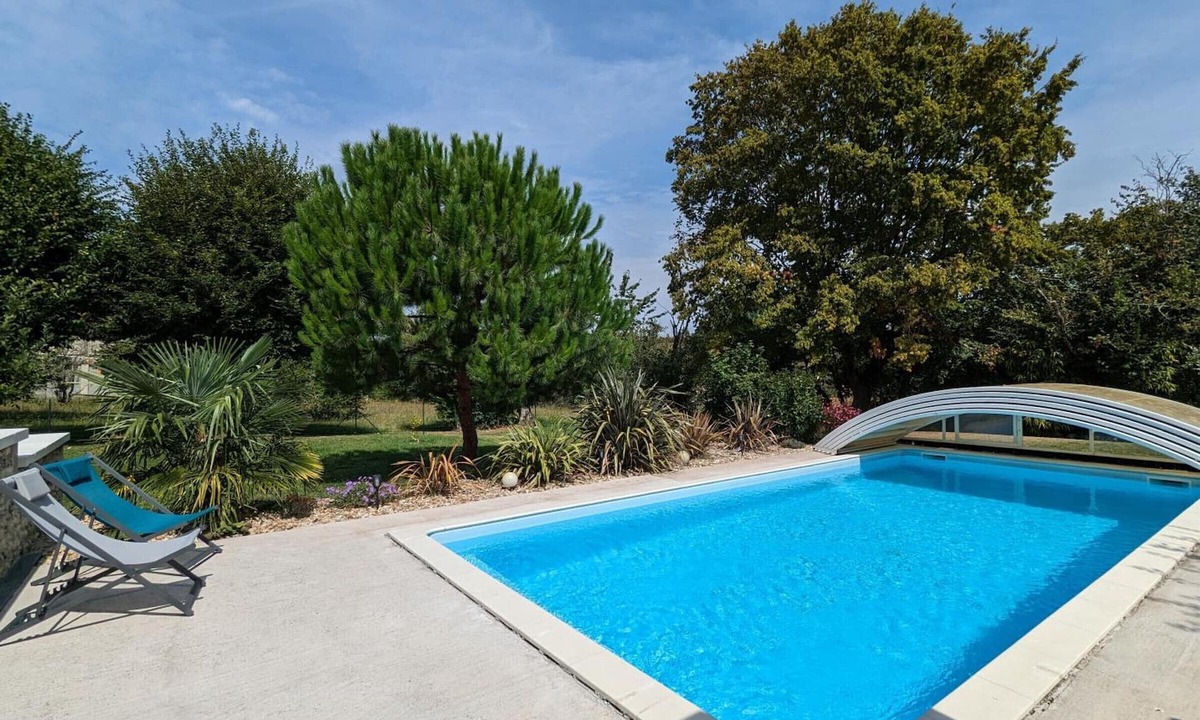 Salles-Lavalette Cottage | Charming 4-Bedroom House with Private Heated Pool, Garden, and Family Amenities in Salles-Lavalette