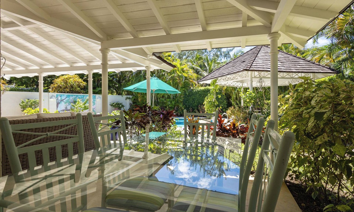 Westmoreland Villa | Charming 4-bedroom villa in Saint James with WiFi and AC