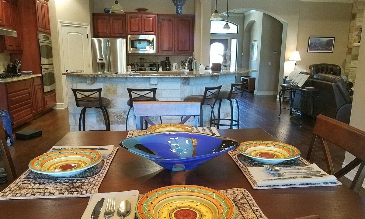 Georgetown House | Charming 4-bedroom house; Sun City, TX with WiFi; Quiet, Tranquil Neighborhood