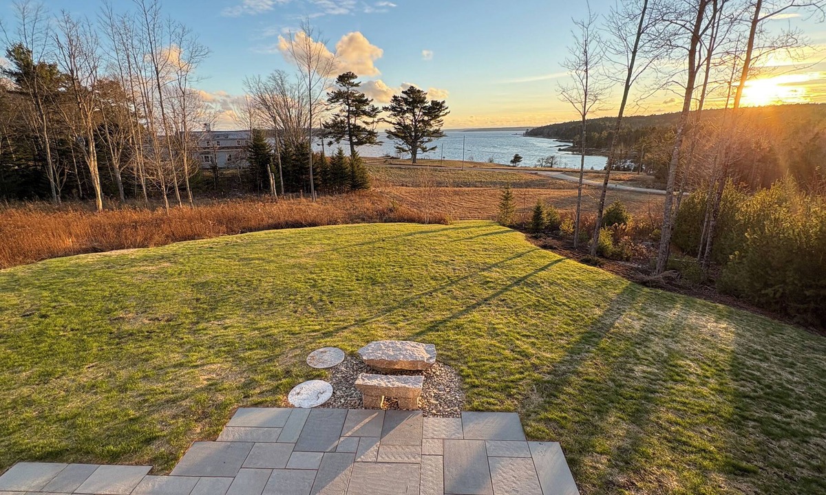 Blue Hill House | Charming 4-bedroom house in Blue Hill with WiFi