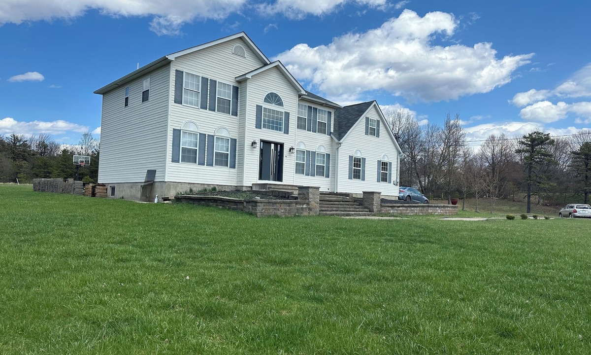 Scotrun House | Charming 4-bedroom house with WiFi, AC in wonderful Scotrun