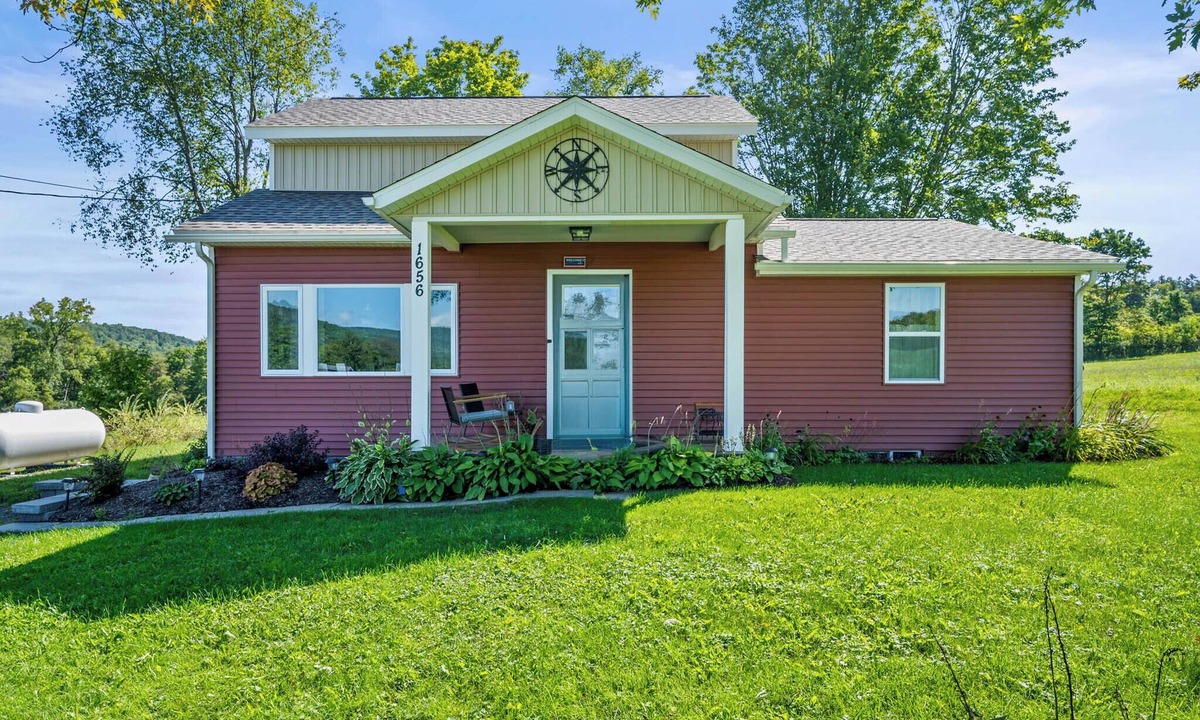 Beaver Dams House | Charming 4-bedroom house near Racetrack and Park in lovely Watkins Glen