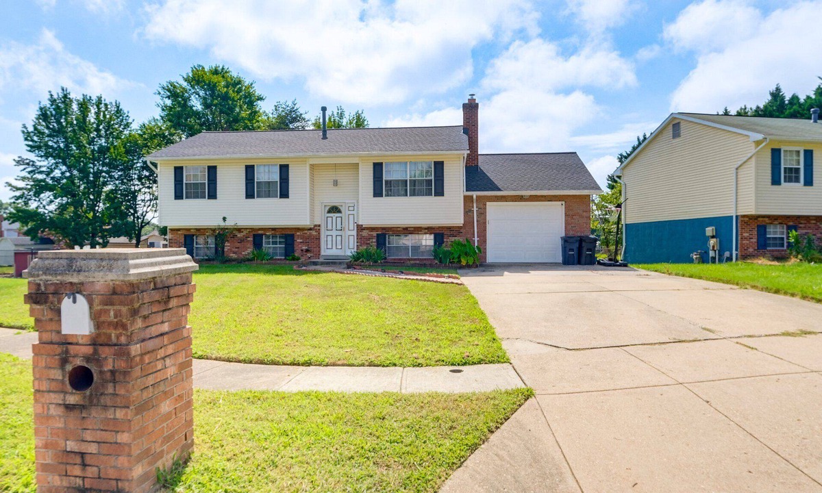 Oxon Hill-Glassmanor Bed & Breakfast | Charming 5-bedroom in pleasant Fort Washington with AC And Free parking