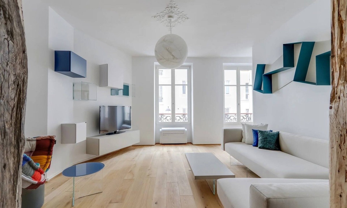 14th Arrondissement Apartment | Charming 75m² Luxury Apartment Steps from Jardin Du Luxembourg