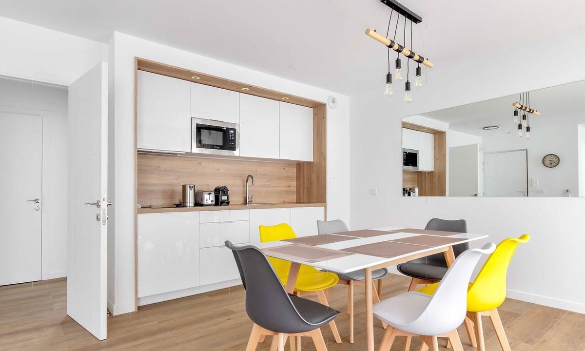 Le Tremblay Apartment | Charming Apt with Balcony- 6P- Proche Disney/Paris