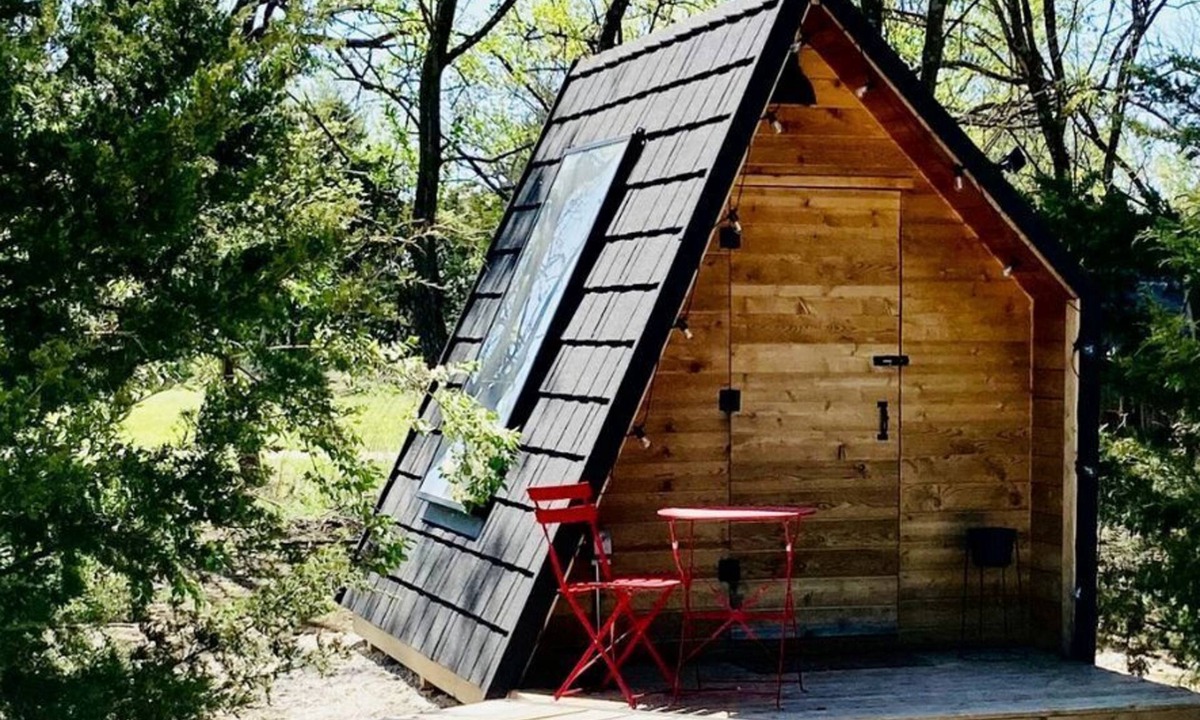 Allen County Cabin | Charming A-Frame Cabin Experience with Campfire Vibes in Humboldt, Kansas