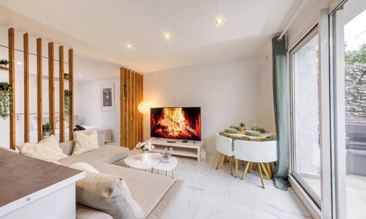 Montmagny Apartment | Charming AC Studio Near Paris – Quick Access 30 min to Central Paris