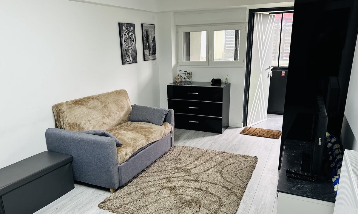 Sevran House | Charming accommodation, free parking, RER B train, CDG Airport, Parc des Expos