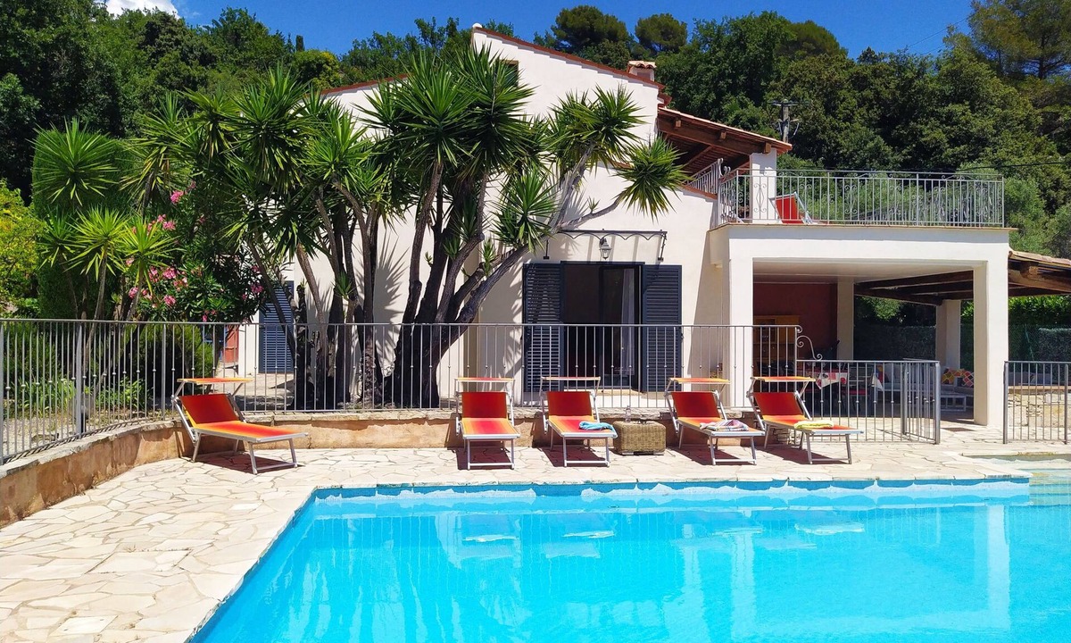 Saint-Paul-de-Vence Villa | Charming air-conditioned Provençal villa with heated pool and hot-tub