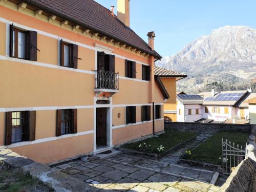 Chies House | Charming Alpine Retreat for 9