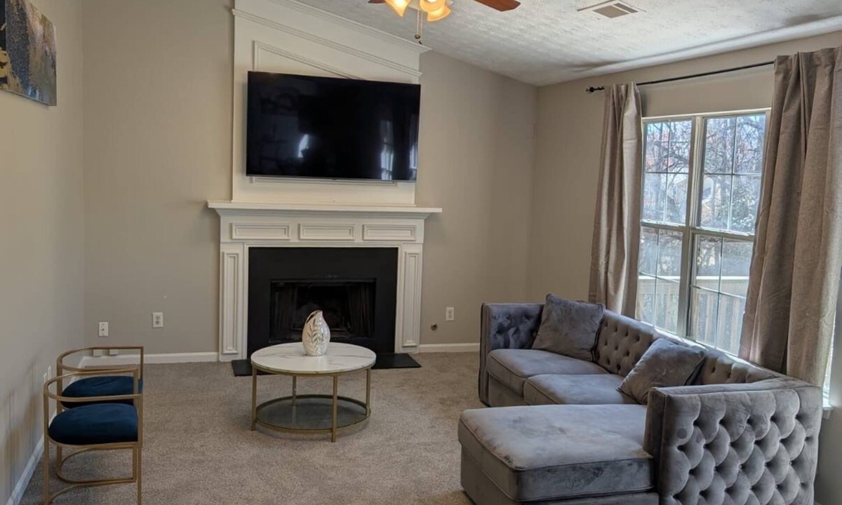 Conley House | Charming and Peaceful 3-bed 2.5 bath home in Conley, GA