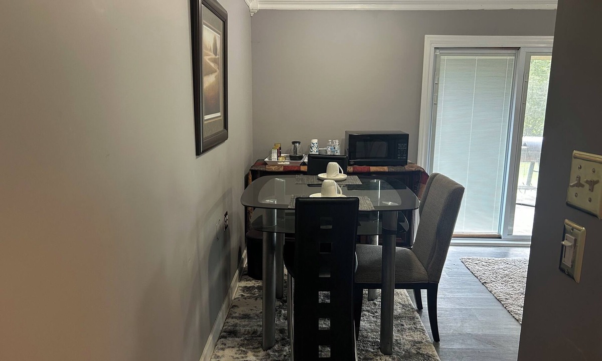 Buford House | Charming and Safe Private Suite with a private entrance.