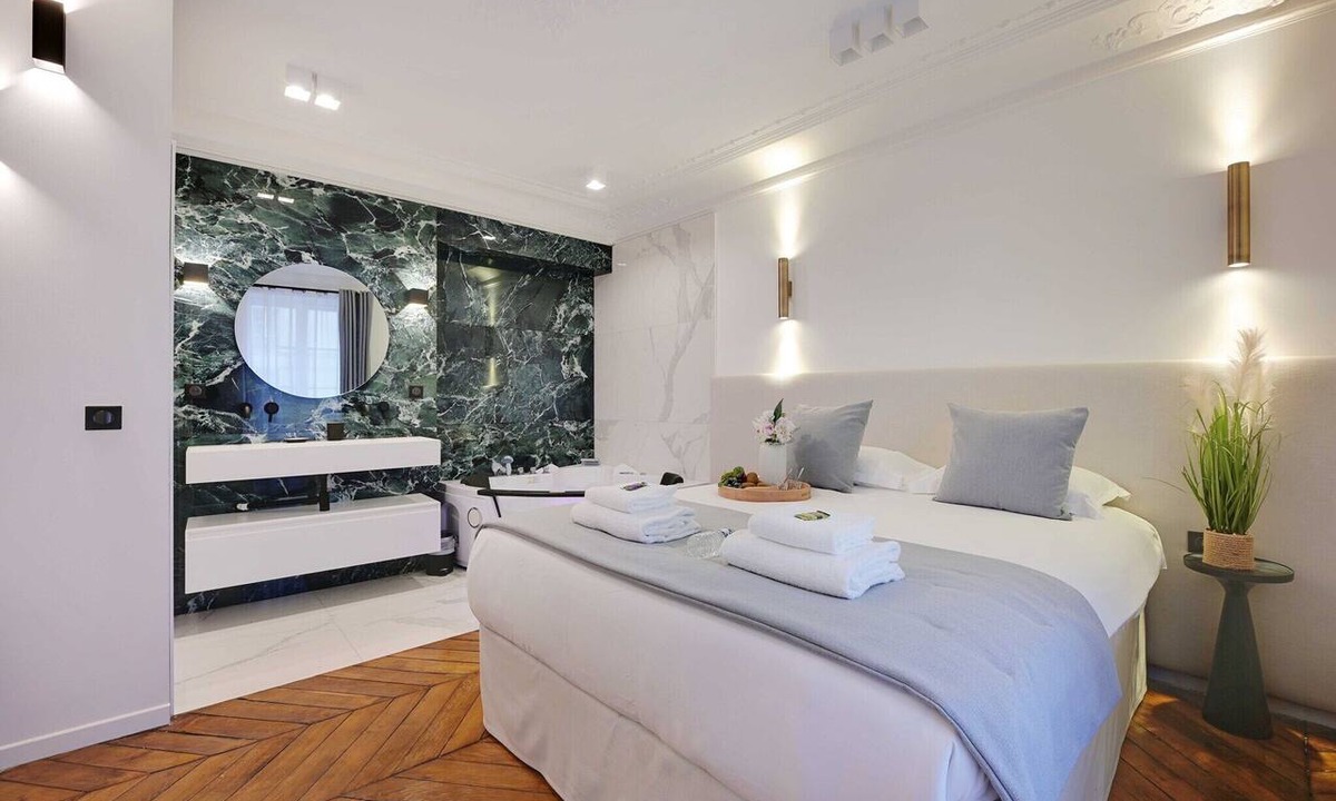 9th Arrondissement Apartment | Charming apartment - 2BR/6P - Gare Saint-Lazare