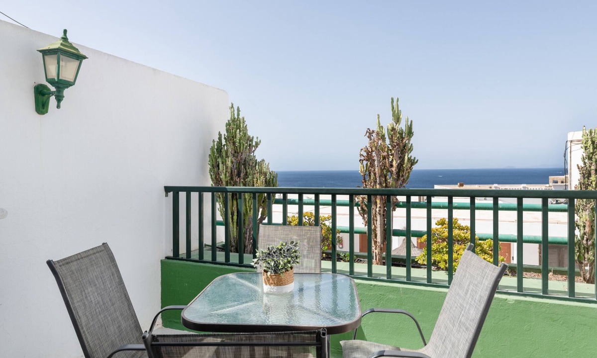 Los Mojones Apartment | Charming Apartment "La Florida" with Pool, Balcony, Ocean View & Wi-Fi