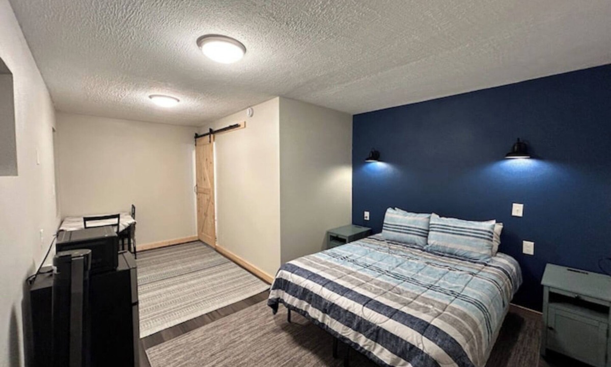 Browning Apartment | Charming apartment near GNP!