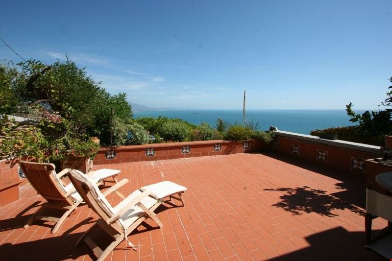 Montemarcello Apartment | CHARMING APARTMENT near Monte Marcello with Pool & Wifi. We respond 24/7
