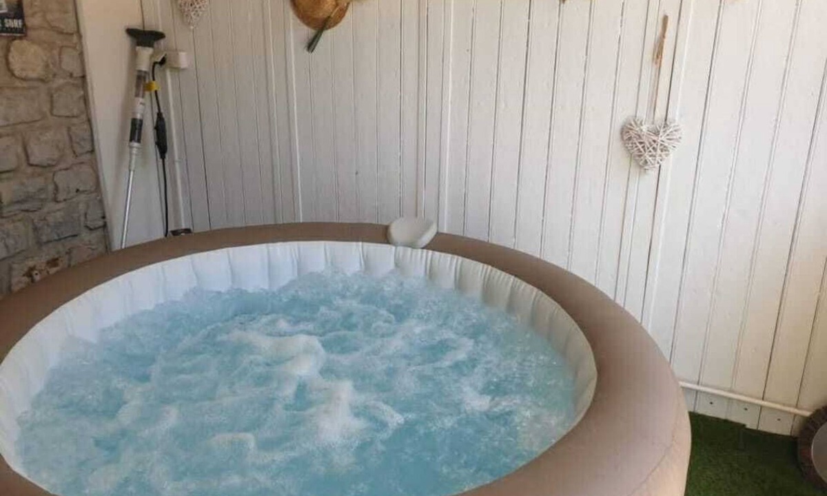Quissac Apartment | Charming apartment with private jacuzzi