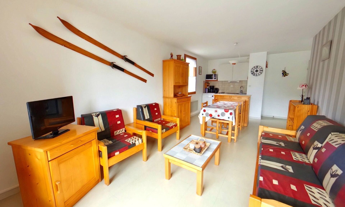 Les Rousses Apartment | Charming apt. for 6, glazed loggia in Les Rousses