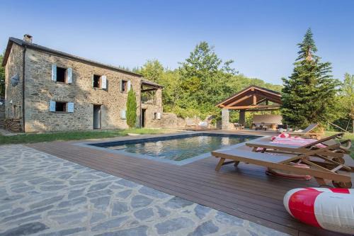 Borgo Val di Taro Villa | Charming & Authentic Stone House La Brugna