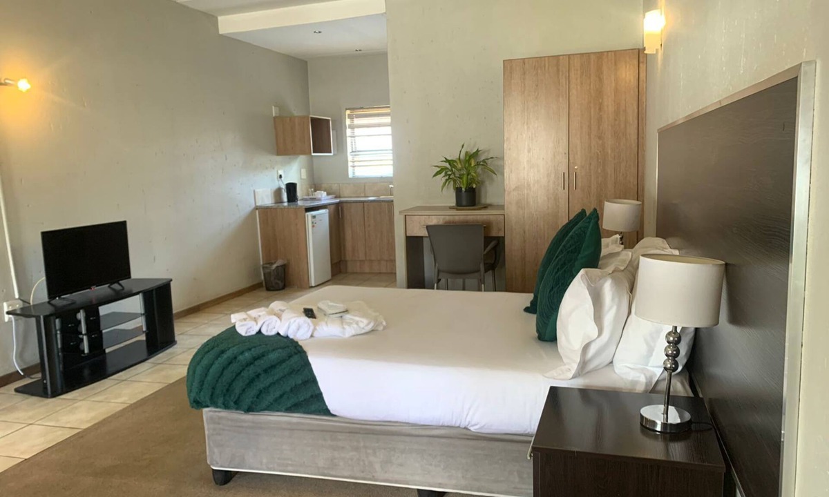 Germiston Bed & Breakfast | Charming B&B with WiFi in Enchanting Germiston
