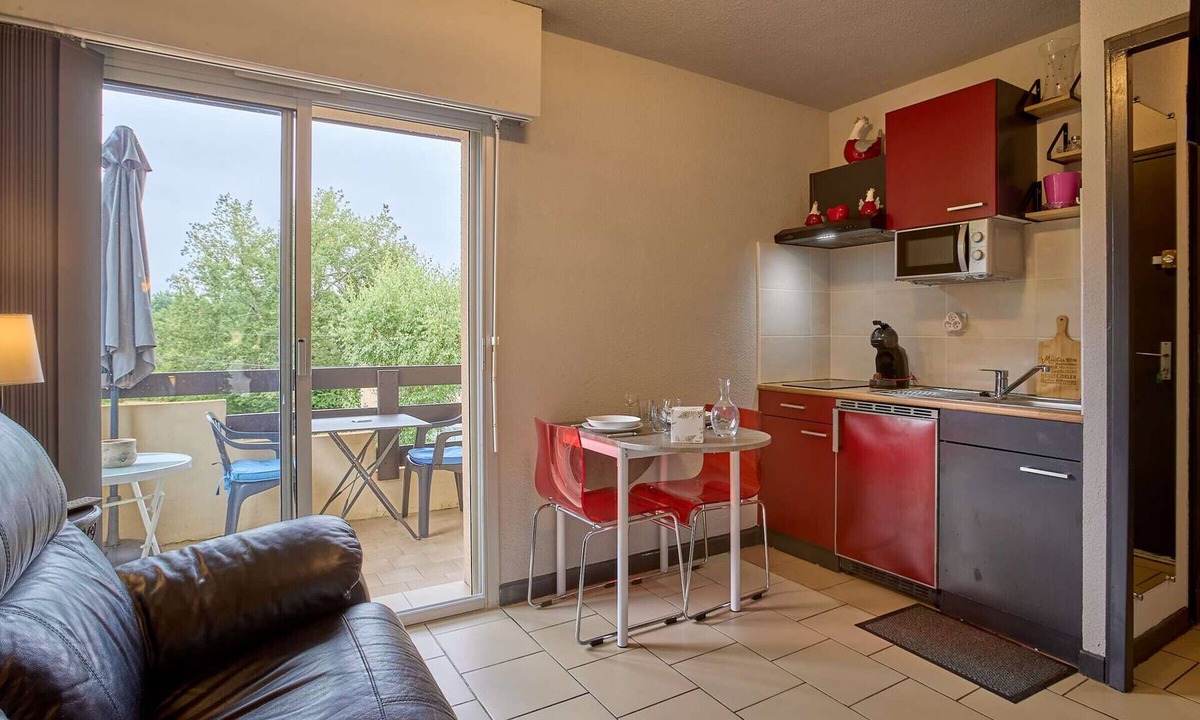 Barbotan-les-Thermes Apartment | Charming bright apartment, terrace, free parking, pets allowed