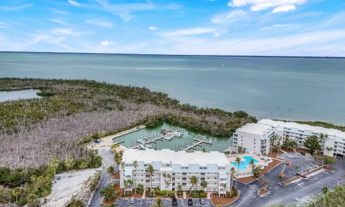 Captiva Condo | Charming bayside condo in south seas resort Captiva for a relaxing getaway