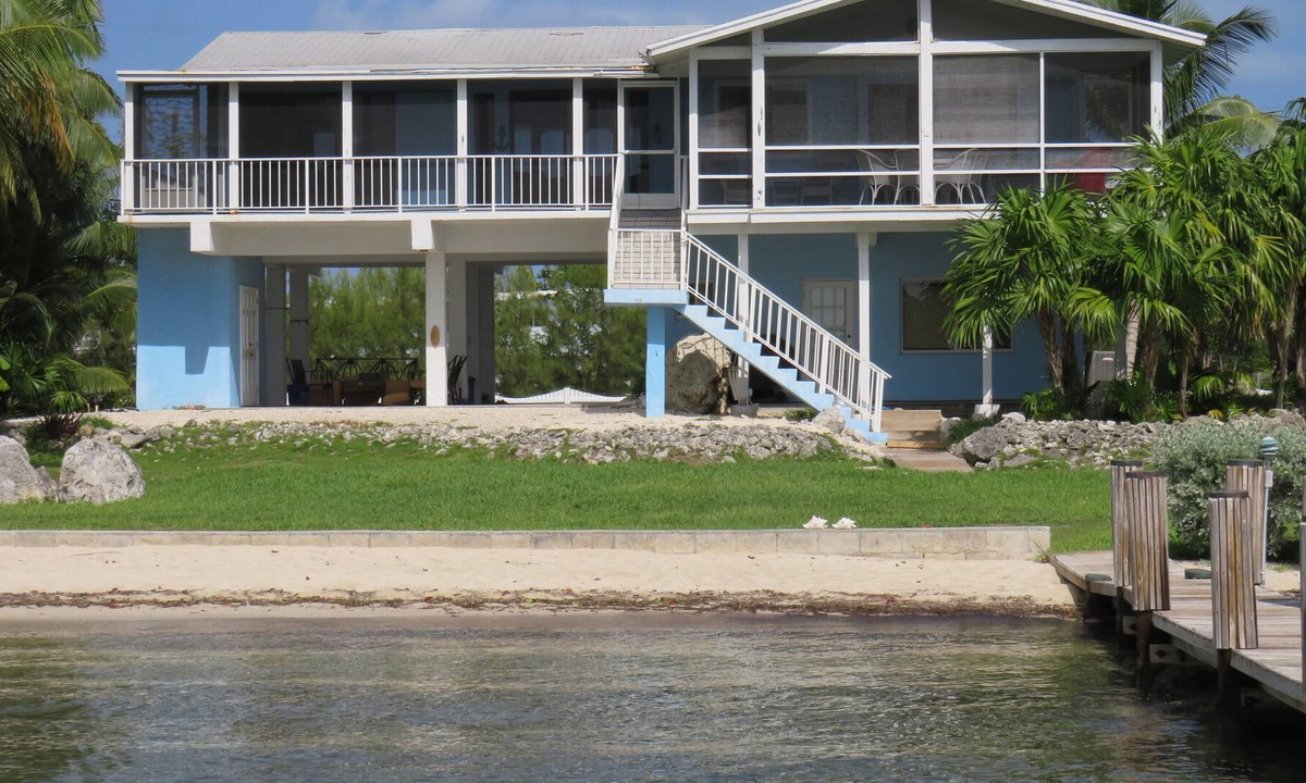 Buccaneer Point House | Charming Beach Cottage, Spectacular Sunsets, Wide Water to Everglades