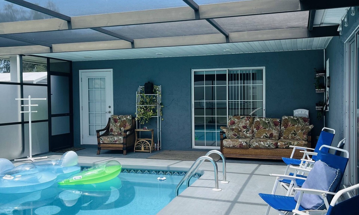 Spring Hill House | Charming Beach Getaway Villa with Large Private heated Pool