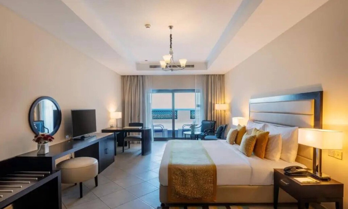 Al-Fujairah Hotel | Charming Beachfront Escape w/Balcony Overlooking the Ocean