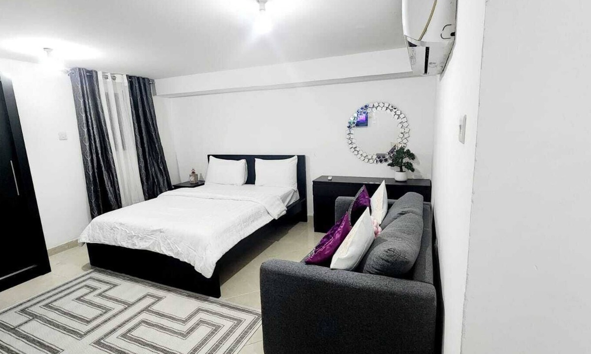 Abu Dhabi Bed & Breakfast | Charming bed & breakfast with WiFi, AC in fabulous Abu Dhabi
