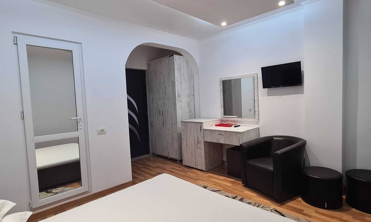Doua Mai Bed & Breakfast | Charming bed & breakfast with AC and WiFi in amazing 2 MAI