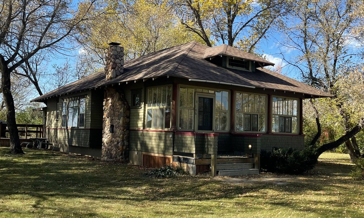 Kidder County Cottage | Charming Big D Cottage, in Dawson ND