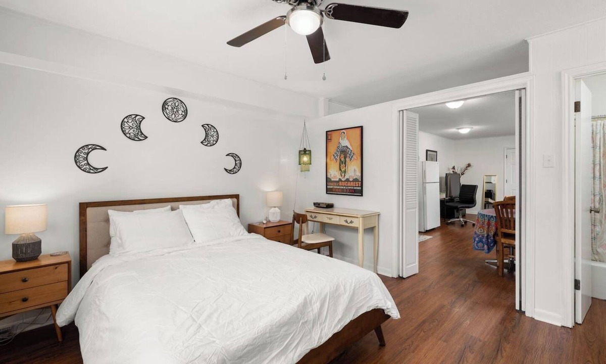 Alexandria Apartment | Charming Boho Apt+Quiet by Ponytail+Queen Bd