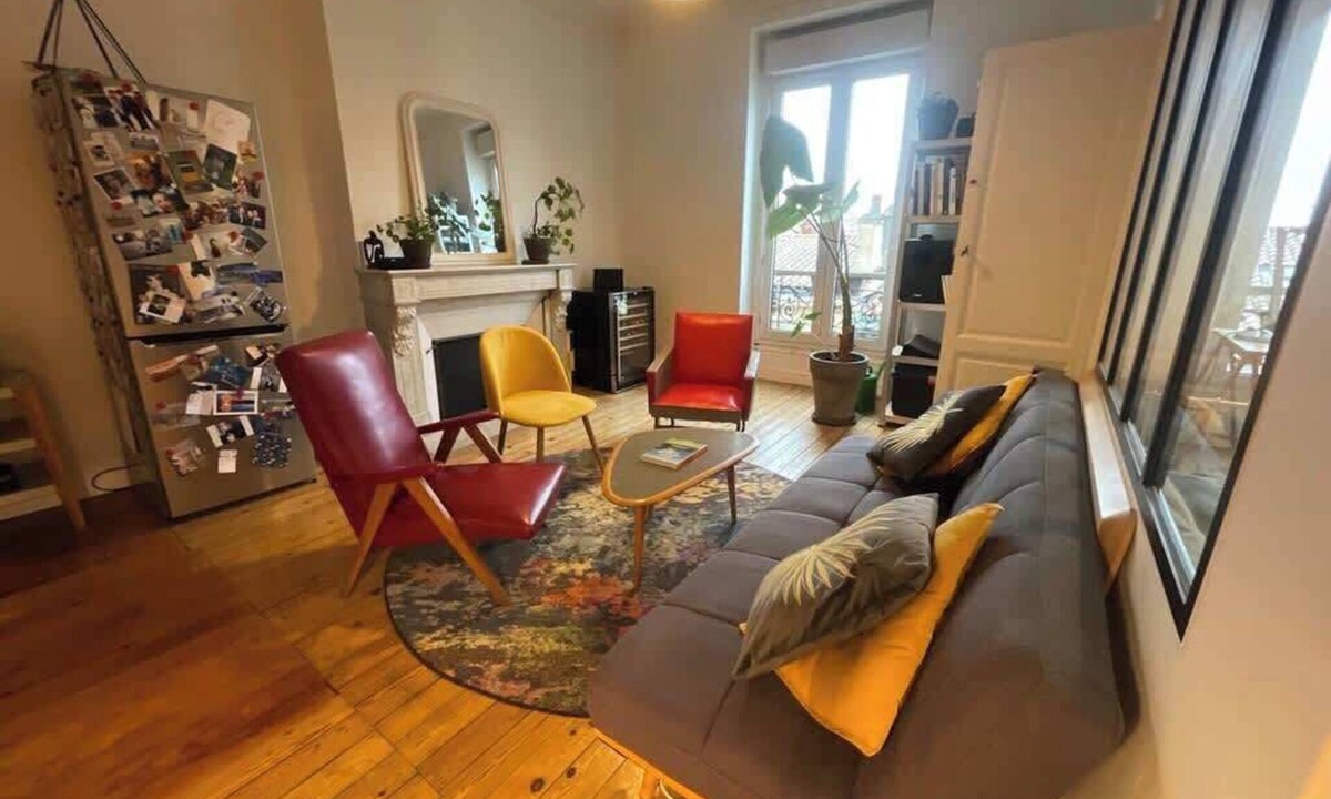 Saint-Michel - Nansouty - Saint-Genes Apartment | Charming Bordeaux Apartment with Rooftop Views & Elevator