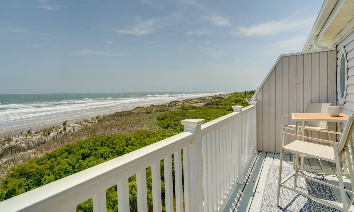 Brigantine Condo | Charming Brigantine Condo Rental: Steps to Beach!