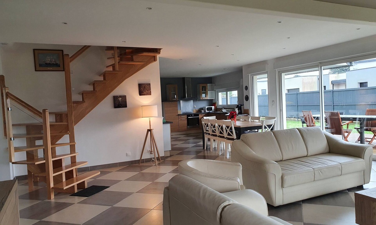Locquirec House | Charming, bright, spacious house (sleeps 12) 2 mns from the beach