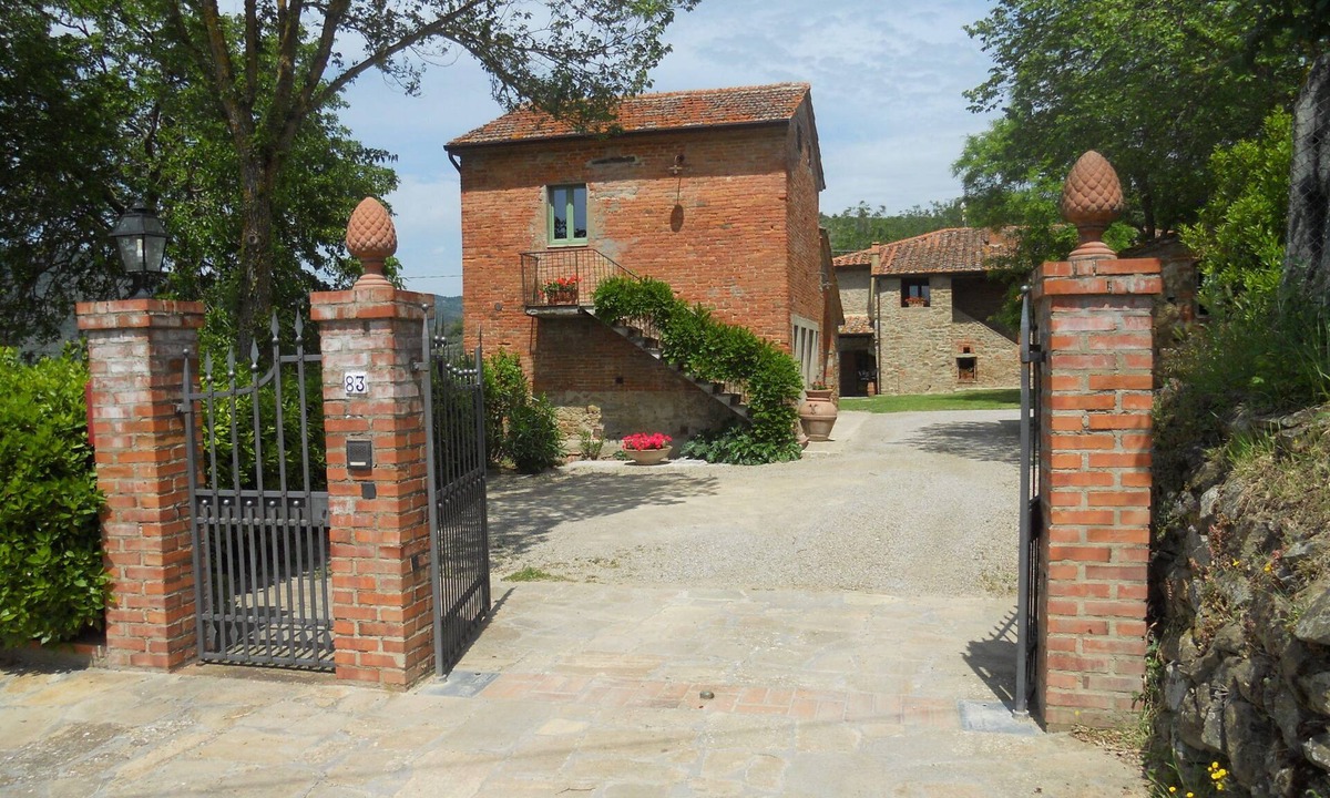 Poggiolo Cottage | Charming Cottage with Pool, Nestled in the Heart of Val Di Chiana.