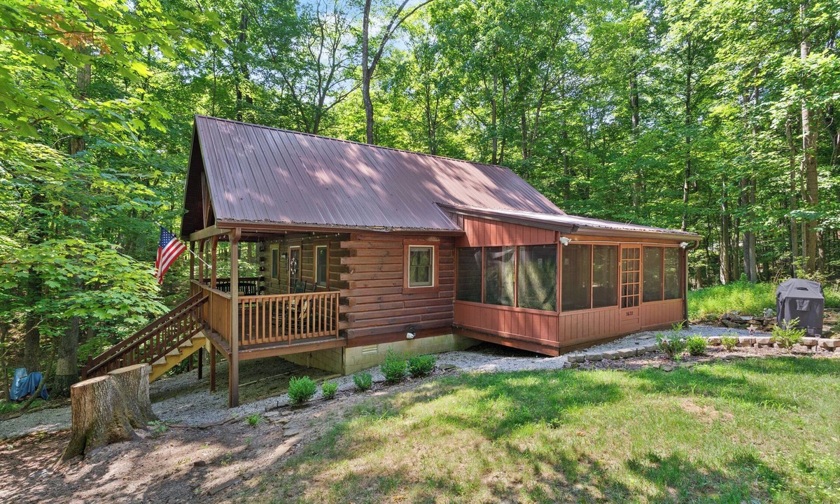 Birdseye Cabin | Charming cabin that has beds for 8 guests, hot tub, electric fireplace, firepit