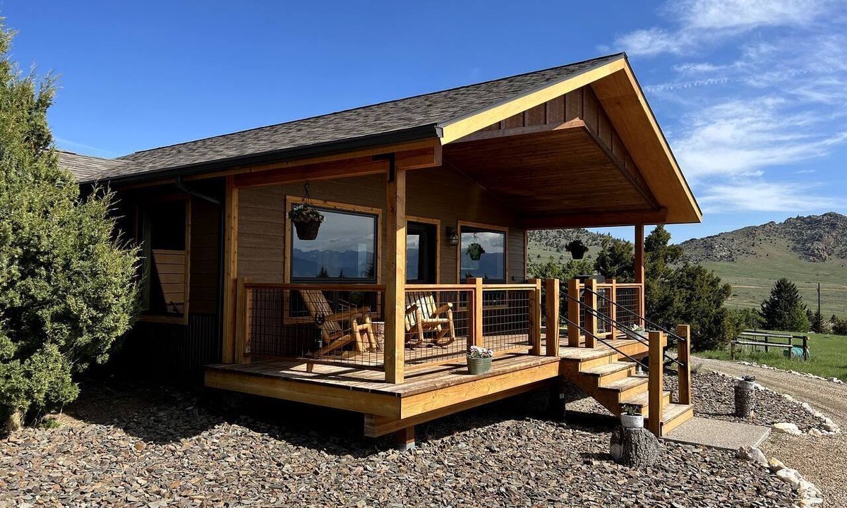 Virginia City Ranches Cabin | Charming Cabin with Mountain Views Near Madison River in Ennis, Montana