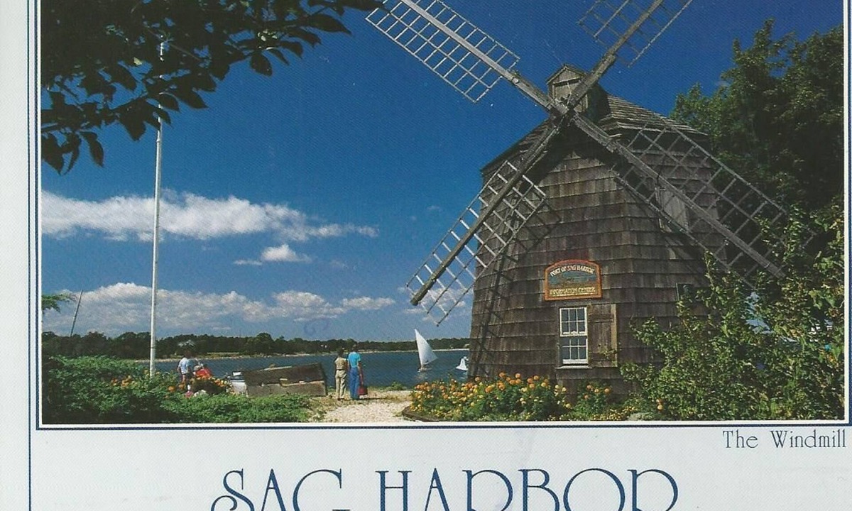 Noyack House | Charming Cape Cod in the Hamptons Rental registry #RP160598