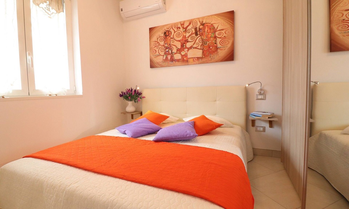 Otranto Apartment | Charming Central Apartment with Air Conditioning and Balcony