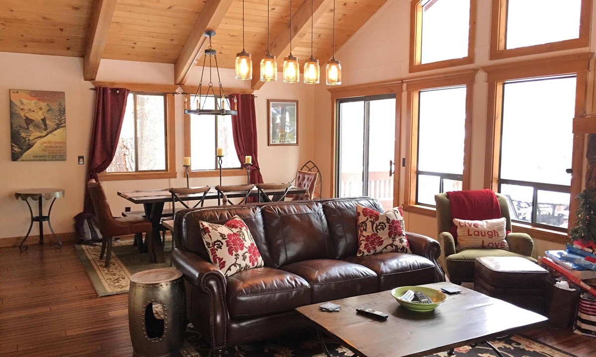 Truckee Cabin | Charming Chalet-Style Cabin in Northstar - Holiday Retreat