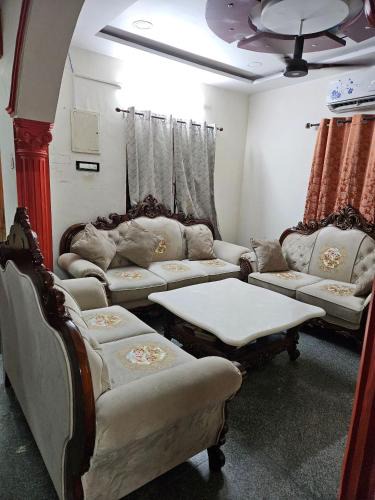 Mylapore Tiruvallikk House | Charming Chennai Home with Modern Amenities
