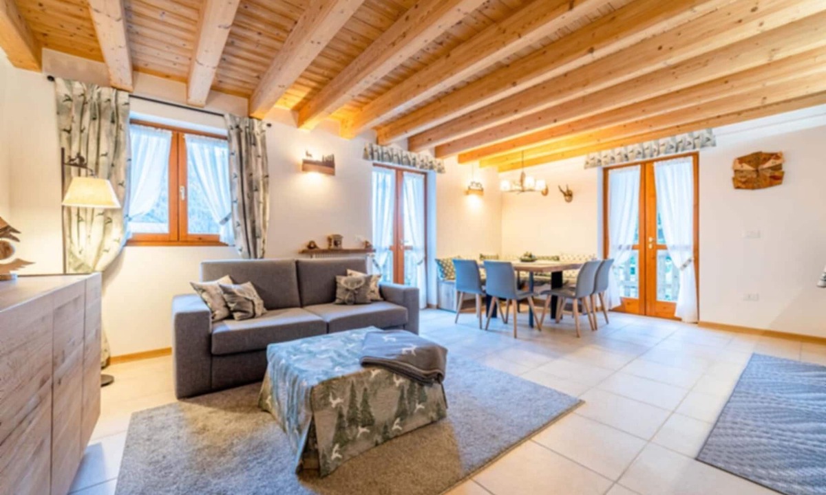 Alleghe Apartment | Charming Civetta Apparent Alleghe Dolomiti
