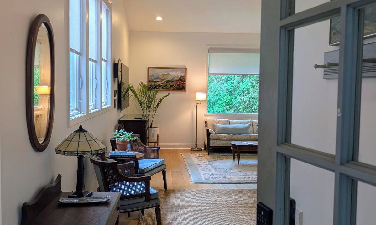 North Garrett Road Cottage | Charming cottage close to Duke U with plunge pool, fenced garden, large deck