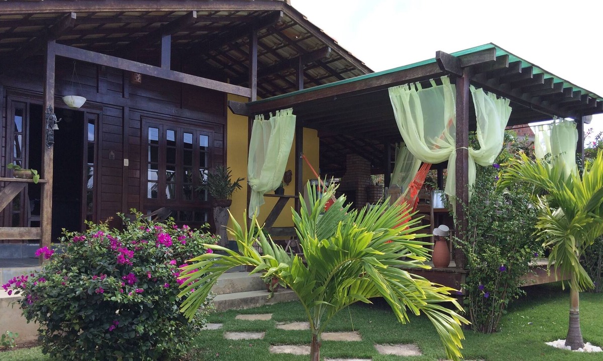 Bananeiras Cottage | Charming cottage in banana trees in Cond. Serra Waters