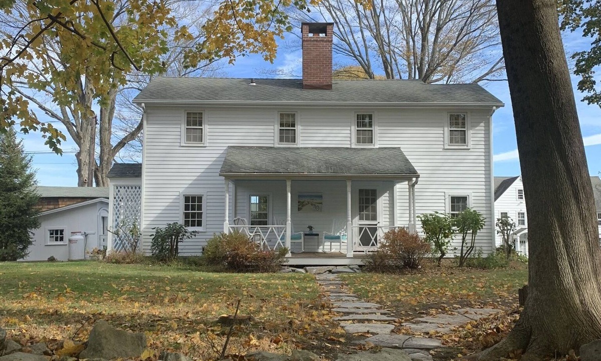 Wilton House | Charming Cottage located on Historic Estate 1 Hour from NYC!