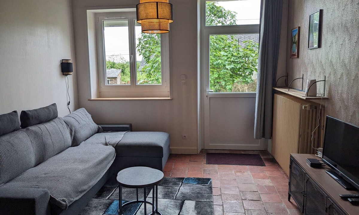 Chahaignes Cottage | Charming Cottage Near Loire Castles, Private Garden, Parking, WiFi, Ideal for Families