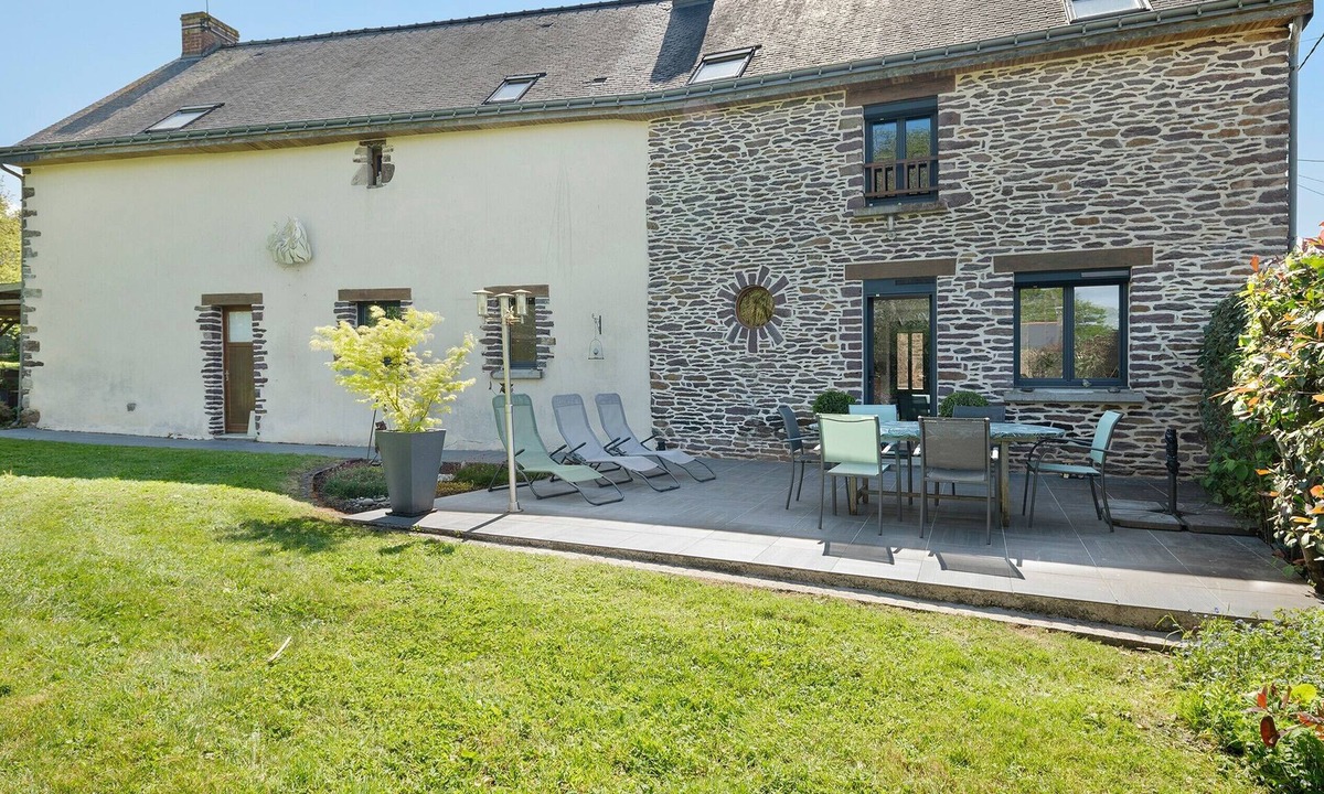 Mauron House | Charming Cottage on the Edge of Brocéliande (Longère)